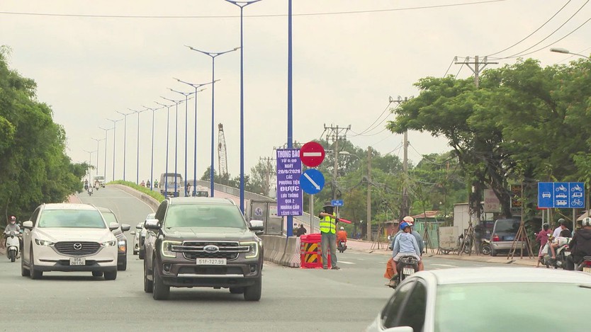 TP. Hồ Chí Minh: Thông xe nhánh cầu Tăng Long - Ảnh 3.