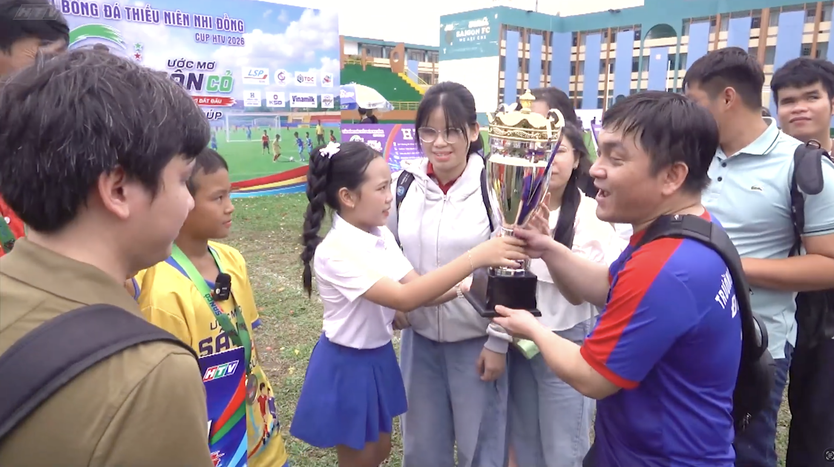 A, Bạn Đây Rồi!: Âm hưởng mùa thu lịch sử và những dấu ấn đầy cảm xúc - Ảnh 13.