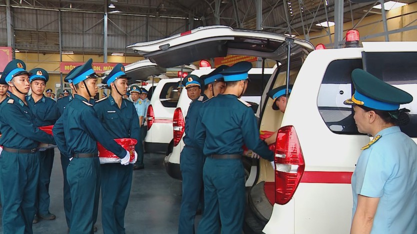 Bàn giao hơn 7.000 mẫu hài cốt liệt sĩ về Hà Nội, tiếp tục hành trình xác định danh tính - Ảnh 4.
