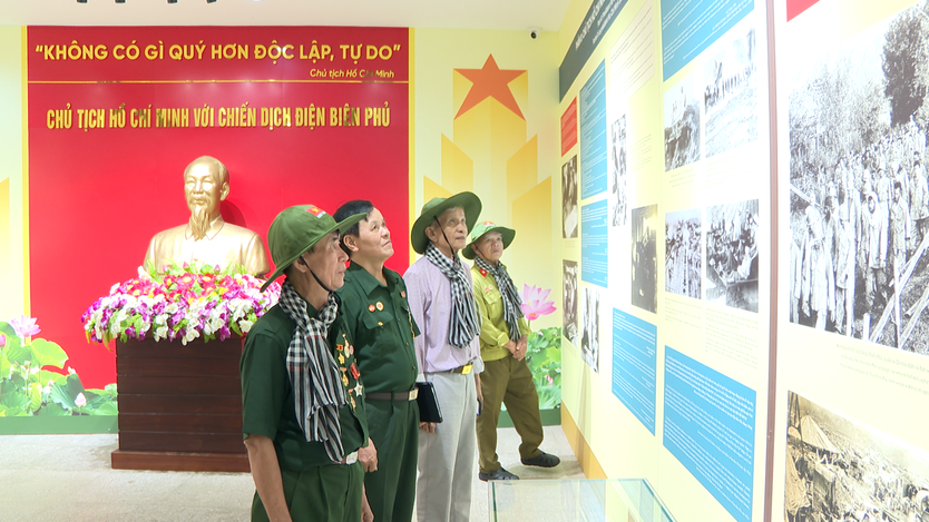 Người có công TP. Hồ Chí Minh về nguồn, tri ân tại Điện Biên - Ảnh 6.