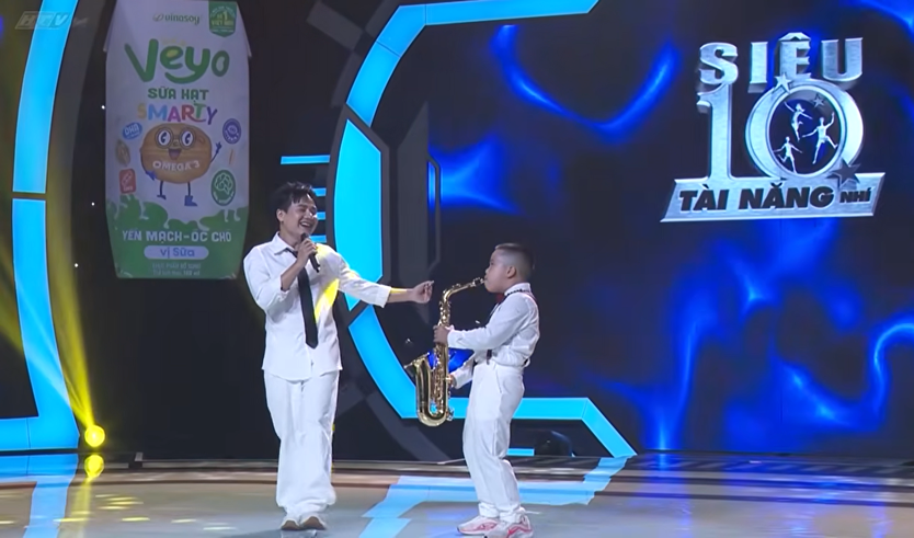 Siêu tài năng nhí: Duy Khoa chinh phục sân khấu Bán kết 3 bằng saxophone- Ảnh 4.