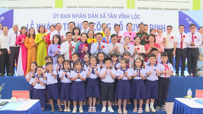 Mái trường mới, niềm vui mới- Ảnh 6.