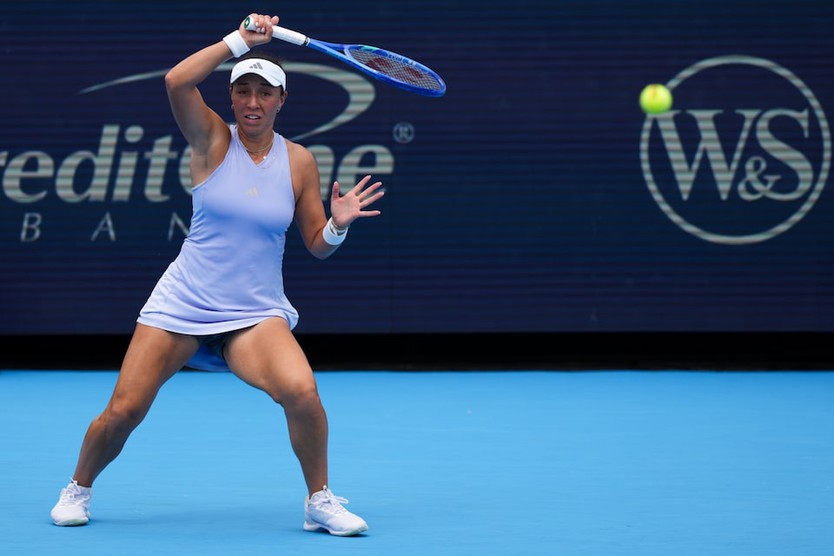 Pegula ngược dòng hạ Swiatek, Fils vào chung kết Cincinnati Open- Ảnh 5.