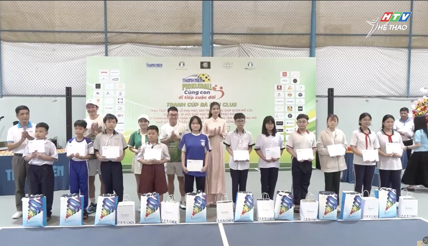 Giải Pickleball “Cùng con đi tiếp cuộc đời” trao 500 triệu đồng học bổng - Ảnh 3.