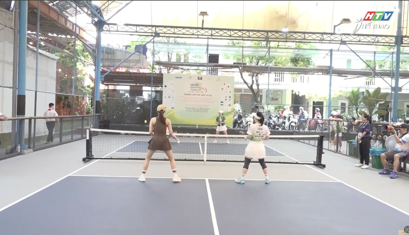 Giải Pickleball “Cùng con đi tiếp cuộc đời” trao 500 triệu đồng học bổng - Ảnh 2.