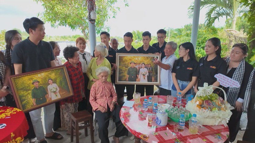Những bức di ảnh đưa các Anh hùng liệt sĩ trở về - Ảnh 1.