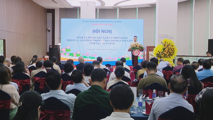 Ngành xuất bản TP. Hồ Chí Minh nhìn lại 6 tháng đầu năm, xác định hướng đi mới - Ảnh 2.