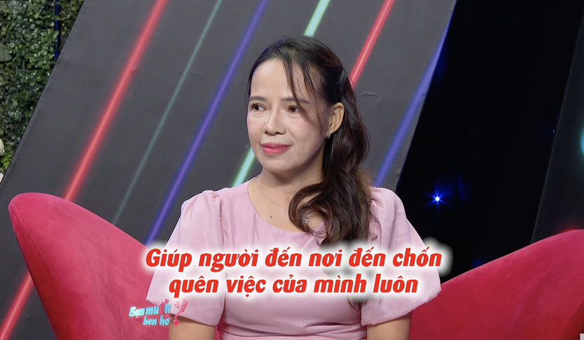 Bạn muốn hẹn hò: Chị gái chủ tiệc cưới tự tay mang tráp trầu cau đi "hỏi chồng"- Ảnh 2.