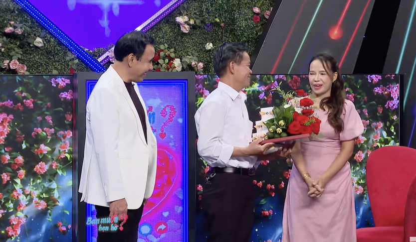 Bạn muốn hẹn hò: Chị gái chủ tiệc cưới tự tay mang tráp trầu cau đi "hỏi chồng"- Ảnh 6.