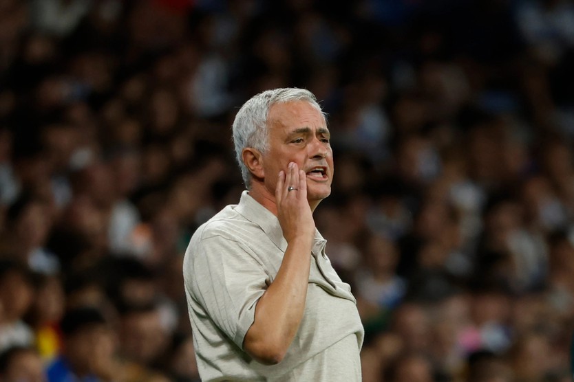 Mourinho cho rằng Vinicius Junior bị nhắm đến không công bằng - Ảnh 2.