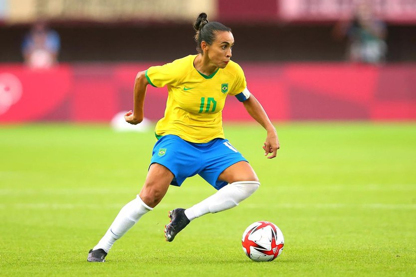 Marta và hành trình trở thành huyền thoại bóng đá nữ Brazil - Ảnh 2.
