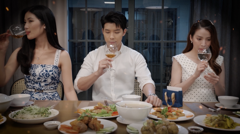 Mặt nạ hoàng kim: Cô gái "sa cơ lỡ vận" trở lại với thân phận khác - Ảnh 6.