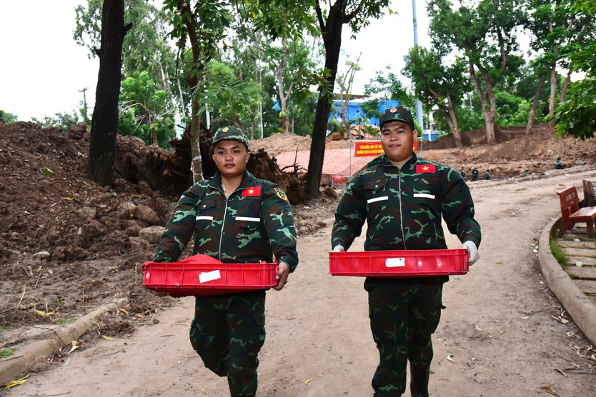 Tiếp tục tìm kiếm, quy tập hài cốt liệt sĩ tại Công viên Lê Thị Riêng: Phát hiện thêm 17 bộ hài cốt và nhiều di vật - Ảnh 1.