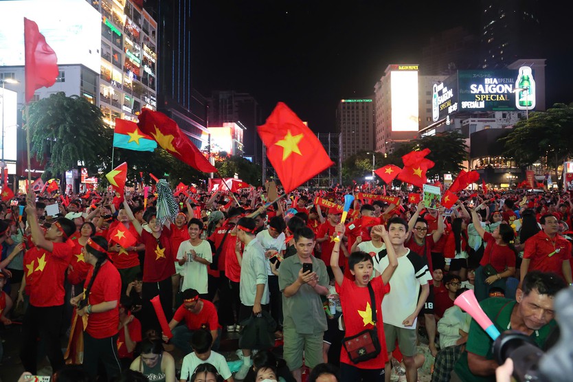 Việt Nam 4-2 Thái Lan: Wanchai phản lưới nhà, Việt Nam bảo vệ thành công ngôi vô địch ASEAN Cup - Ảnh 14.
