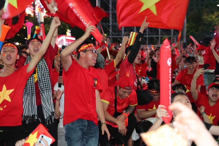 Việt Nam 4-2 Thái Lan: Wanchai phản lưới nhà, Việt Nam bảo vệ thành công ngôi vô địch ASEAN Cup - Ảnh 10.