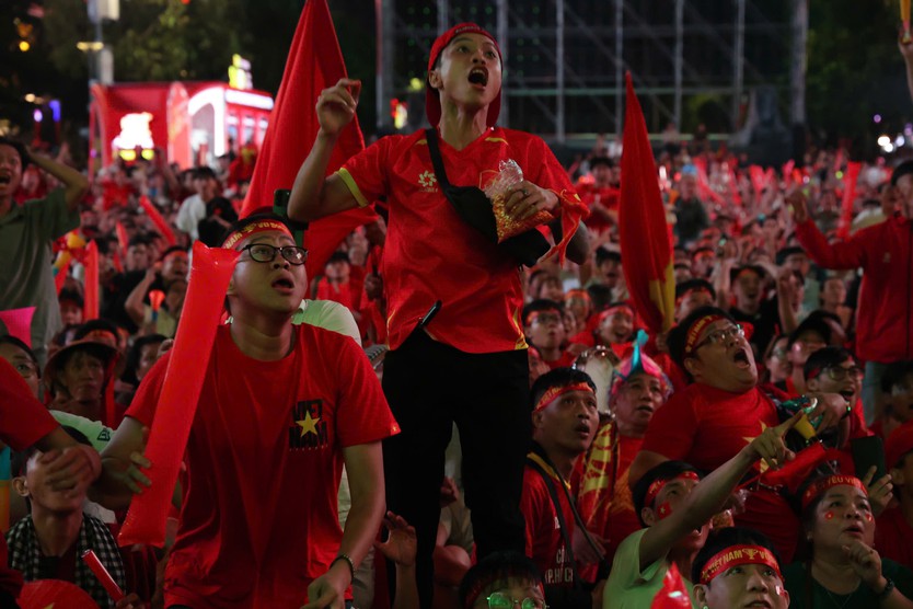 Việt Nam 4-2 Thái Lan: Wanchai phản lưới nhà, Việt Nam bảo vệ thành công ngôi vô địch ASEAN Cup - Ảnh 12.
