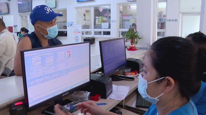 Đổi mới thủ tục miễn cùng chi trả: Thuận lợi hơn cho người tham gia BHYT  - Ảnh 3.