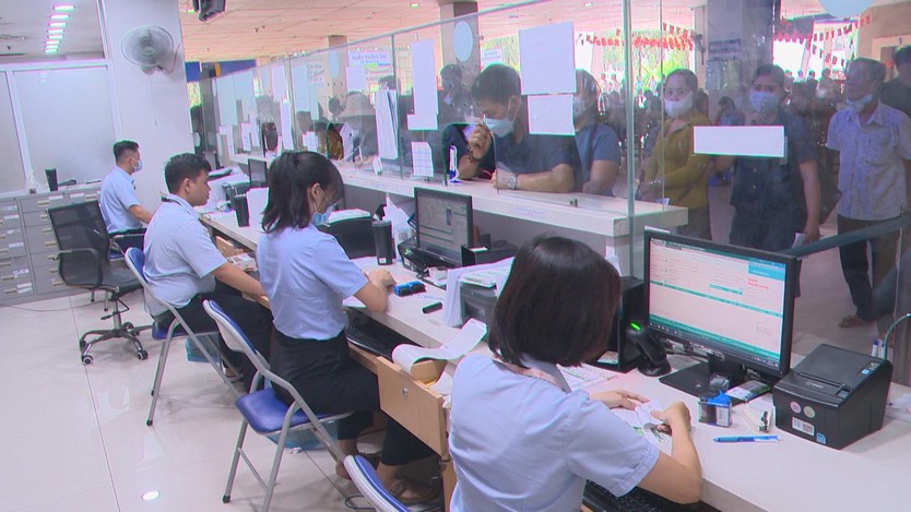 Đổi mới thủ tục miễn cùng chi trả: Thuận lợi hơn cho người tham gia BHYT  - Ảnh 1.