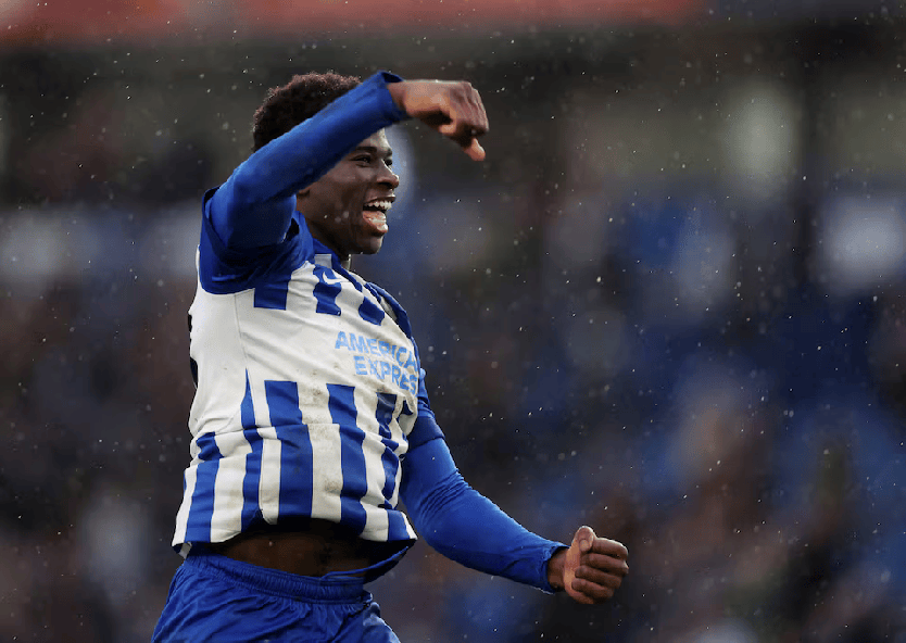 Carlos Baleba gia nhập Manchester United - Ảnh 1.