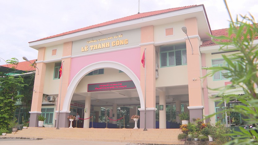 Nhà Bè đẩy mạnh đầu tư trường lớp, cụ thể hóa mục tiêu 300 phòng học/10.000 dân - Ảnh 2.