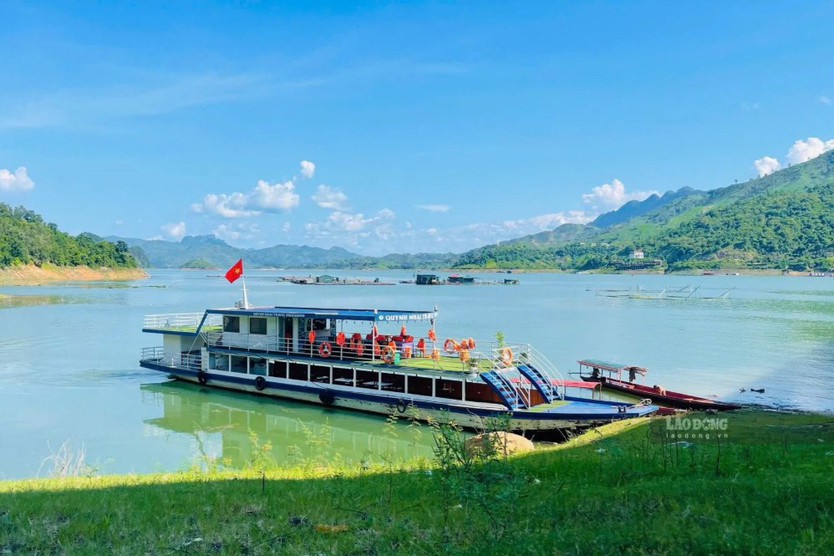 Gỡ vướng tàu du lịch lòng hồ Sơn La cần đúng luật và bảo đảm an toàn  - Ảnh 4.