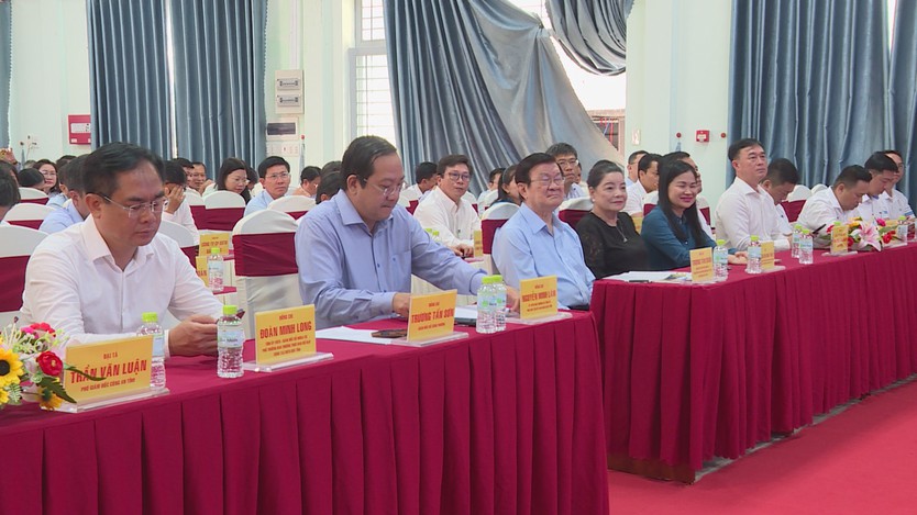 Thắp sáng tuyến đường tuần tra biên giới, góp phần nâng cao đời sống người dân - Ảnh 5.