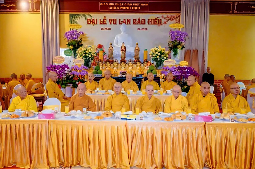 Mùa Vu Lan báo hiếu: Lan tỏa đạo lý hiếu nghĩa thiêng liêng của dân tộc - Ảnh 1.