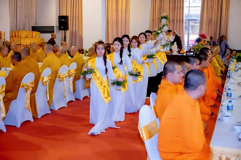 Mùa Vu Lan báo hiếu: Lan tỏa đạo lý hiếu nghĩa thiêng liêng của dân tộc - Ảnh 4.