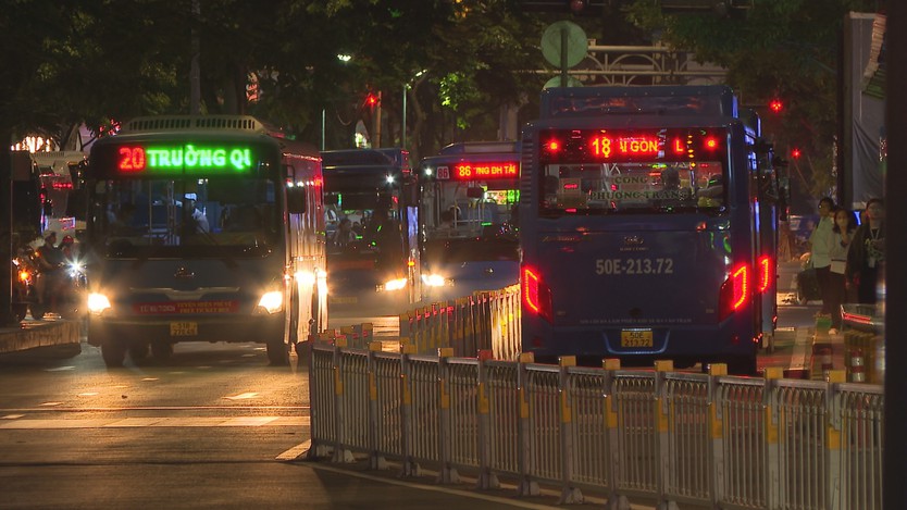TP. Hồ Chí Minh mở rộng giao thông công cộng về đêm  - Ảnh 3.