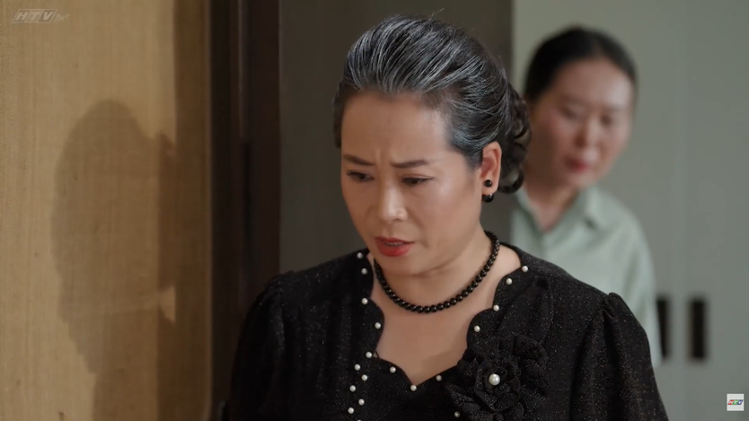 Cuộc hôn nhân ngột ngạt mở màn "Mặt nạ hoàng kim" - Ảnh 12.