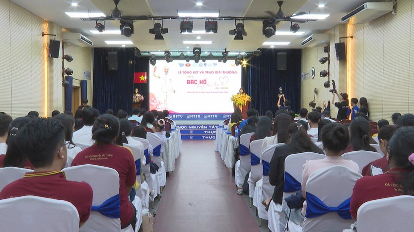 Khi tình yêu Bác Hồ hóa thành những tác phẩm giàu cảm xúc - Ảnh 1.