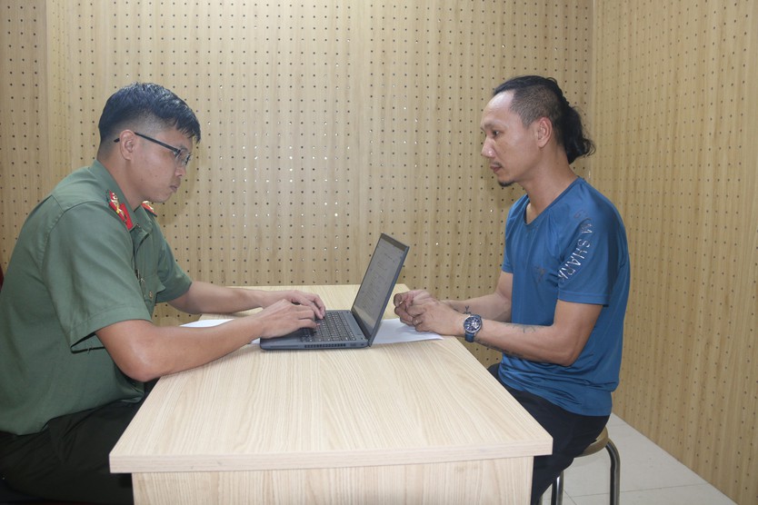 Khởi tố người thả diều khiến 16 chuyến bay bị ảnh hưởng tại Tân Sơn Nhất - Ảnh 1.