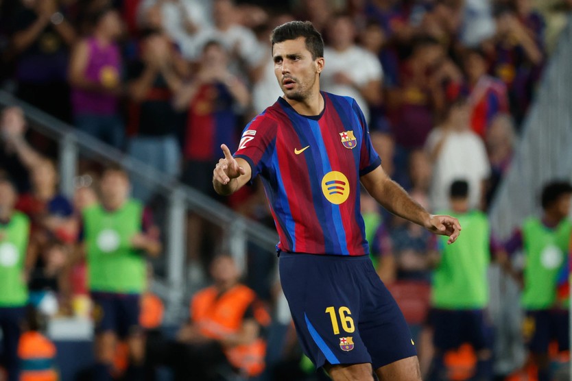 Rodri ra mắt Barcelona, Chelsea thắng tại League Cup - Ảnh 1.