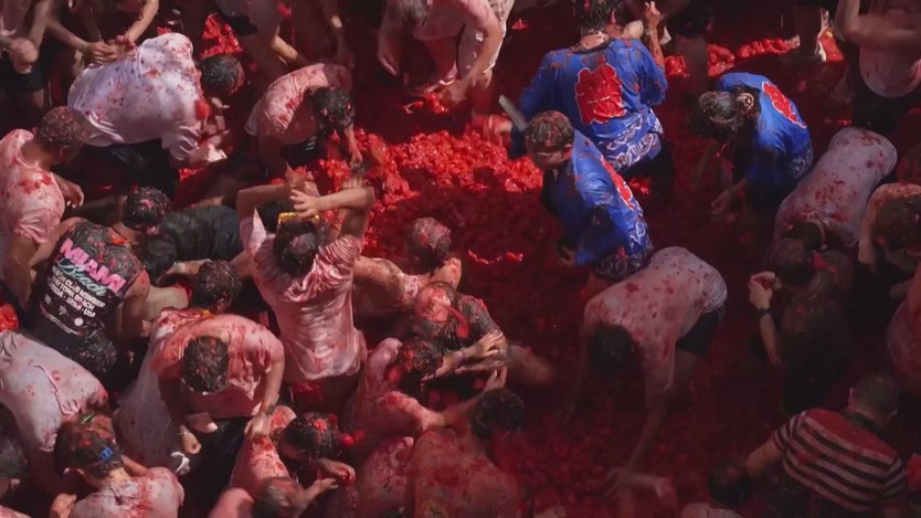 Tây Ban Nha: Đại chiến ném cà chua Tomatina - Ảnh 5.