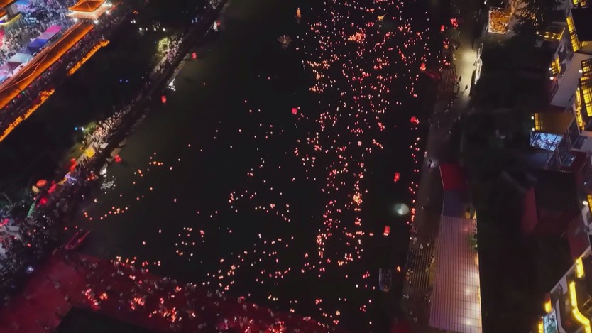 Trung Quốc: Lễ hội hoa đăng trên sông Tử Giang - Ảnh 7.