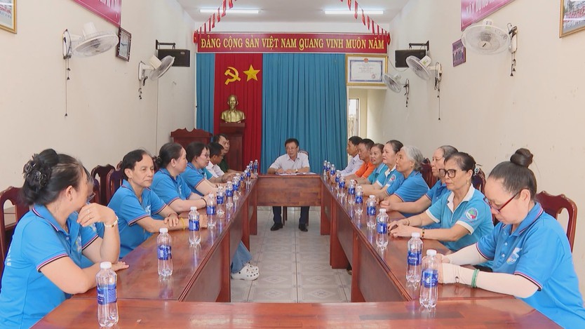 Tận tụy vì dân, vững lòng với Đảng - Ảnh 2.