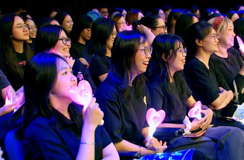 Chạm 5S: ST Sơn Thạch và những điều "ít nói" được kể bằng yêu thương - Ảnh 2.