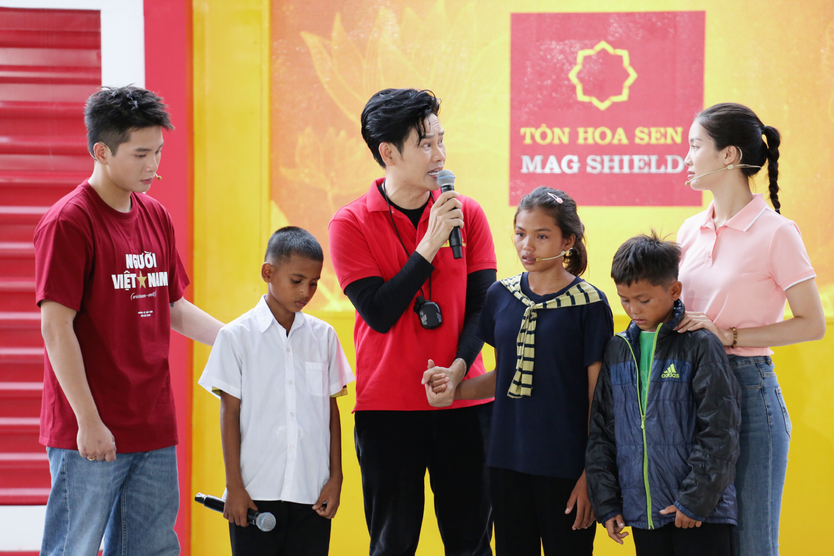 Mái ấm gia đình Việt: Ba chị em mồ côi tự lo từng bữa cơm - Ảnh 15.
