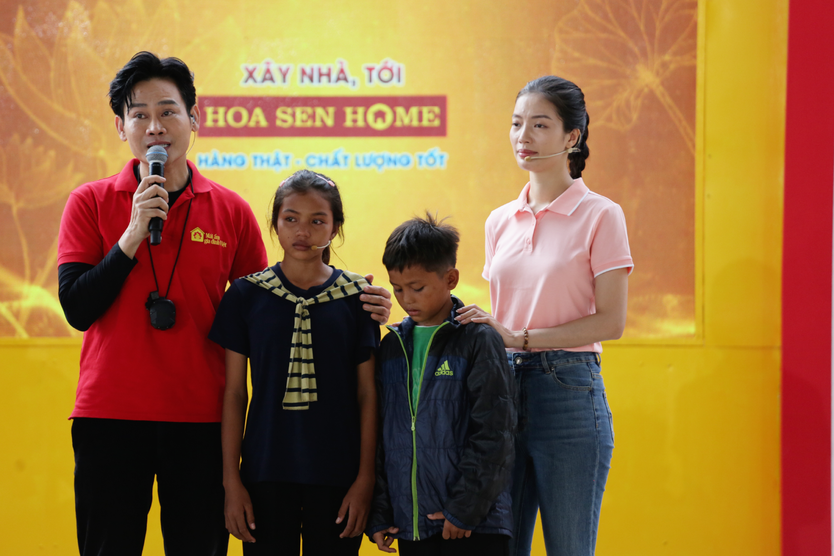 Mái ấm gia đình Việt: Ba chị em mồ côi tự lo từng bữa cơm - Ảnh 13.