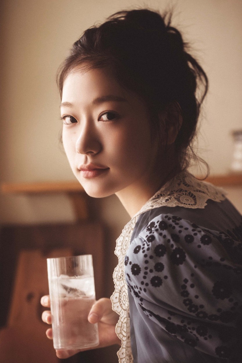 Tân binh Jo Seung-hee lưu giữ "những ngày cuối hạ" qua ống kính Kim Young-jun - Ảnh 6.