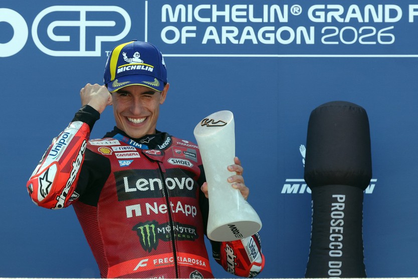 Marc Marquez thắng chặng Aragon, thu hẹp cách biệt với Jorge Martin - Ảnh 1.