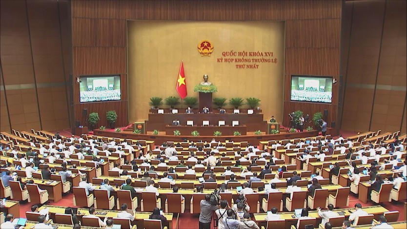 Quốc hội nghe báo cáo tại hội trường 2 dự thảo luật - Ảnh 1.