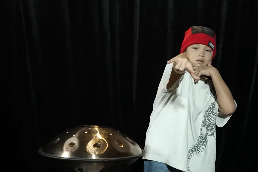 Siêu tài năng nhí: DJ nhí đa tài một mình cân cả handpan, rap, hiphop - Ảnh 3.