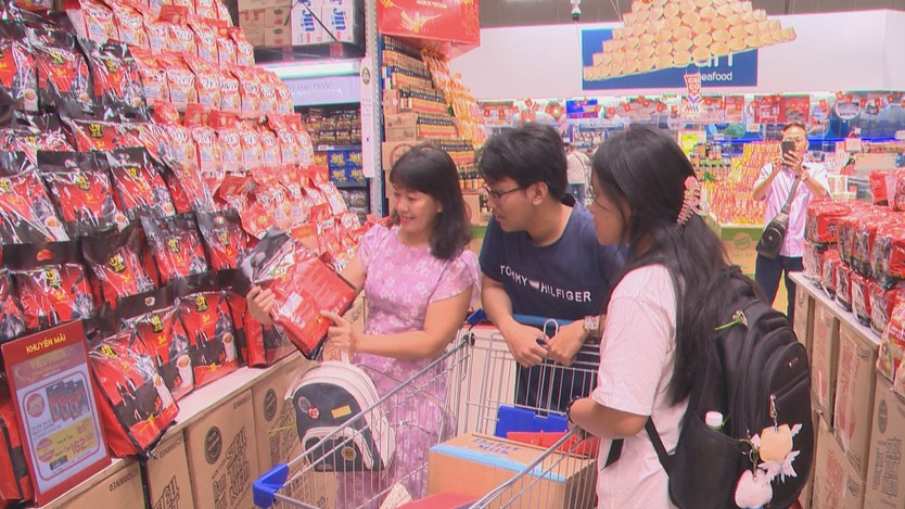 TP. Hồ Chí Minh thúc đẩy sức mua nhân dịp lễ 2/9  - Ảnh 2.