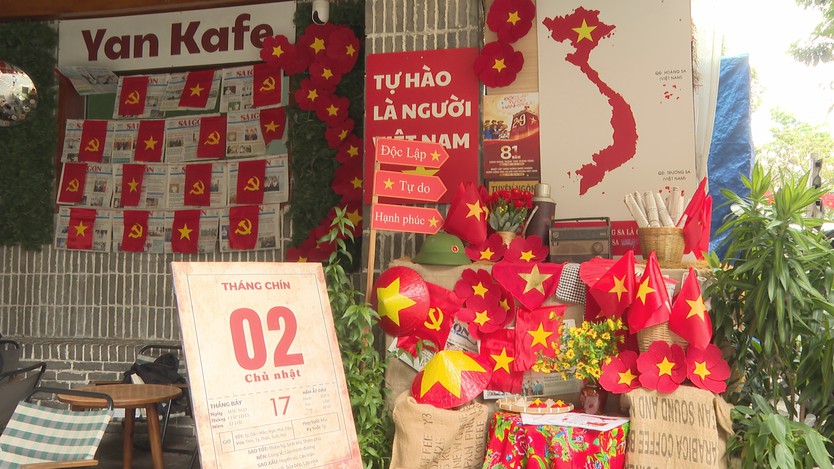 TP. Hồ Chí Minh lan toả sắc đỏ tự hào trước thềm Quốc khánh 2/9 - Ảnh 2.