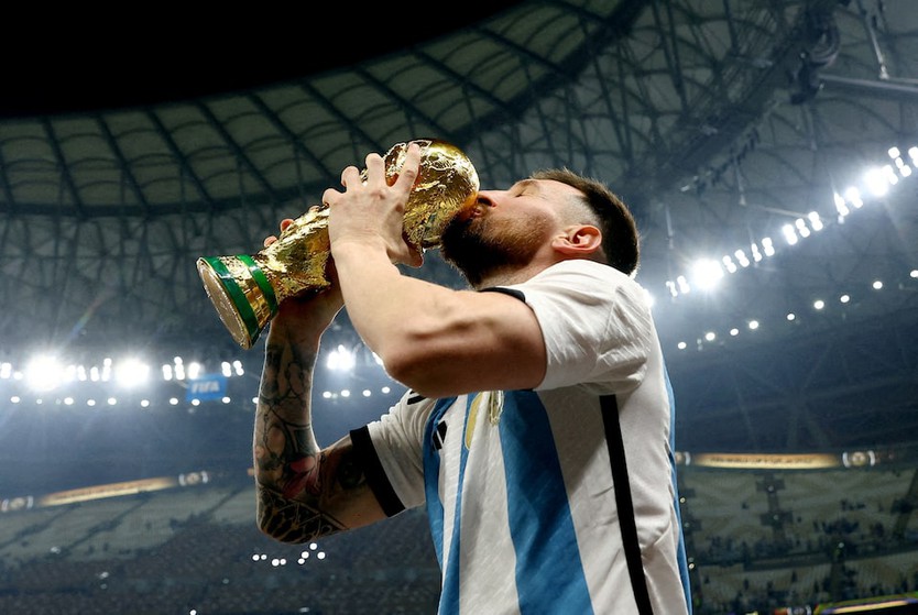 Lionel Messi giã từ đội tuyển Argentina sau chức vô địch World Cup và 125 bàn thắng - Ảnh 2.