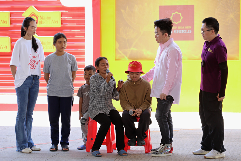 Mái ấm gia đình Việt: Cô gái Raglai nói "Cuộc sống quá bất công" - Ảnh 15.