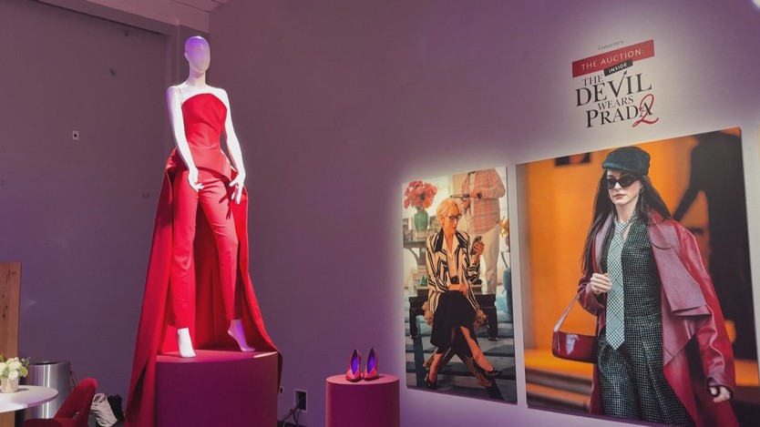 Đấu giá đồ thời trang từ bộ phim "The Devil Wears Prada" - Ảnh 1.