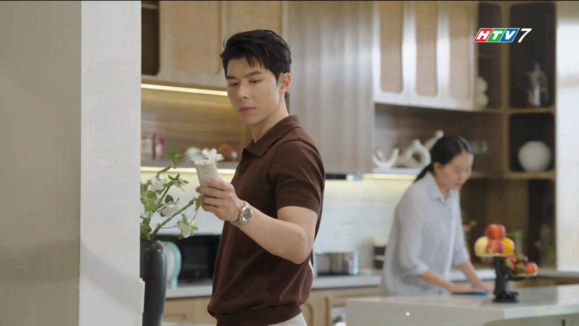 Mặt nạ hoàng kim: Gia Phúc giằng xé trong sự thờ ơ của chính mình- Ảnh 5.