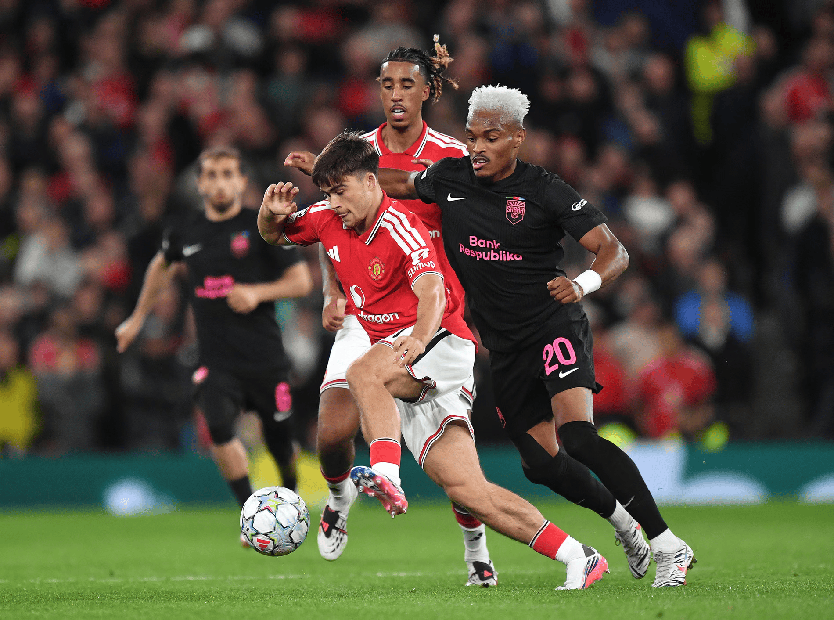 Manchester United thắng đậm Sabah FK ở Champions League - Ảnh 1.